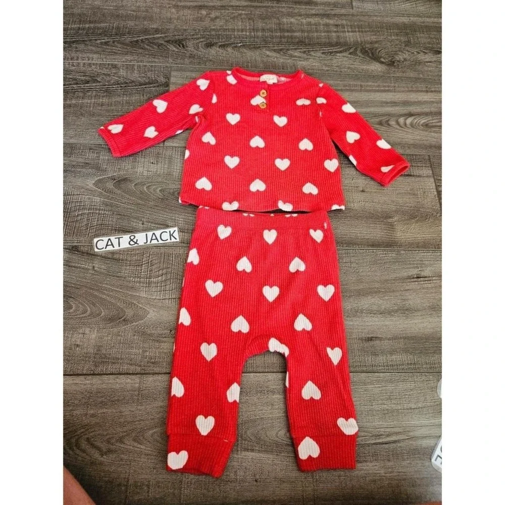 Cat and‎ jack Valentine's set 3-6 mos